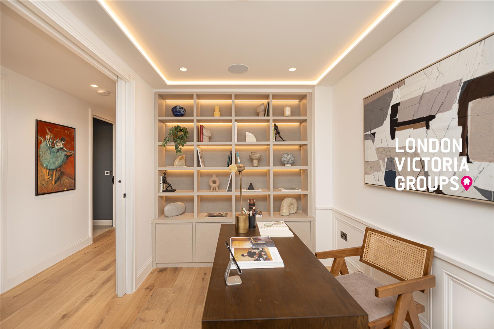 Buckingham Mews, London